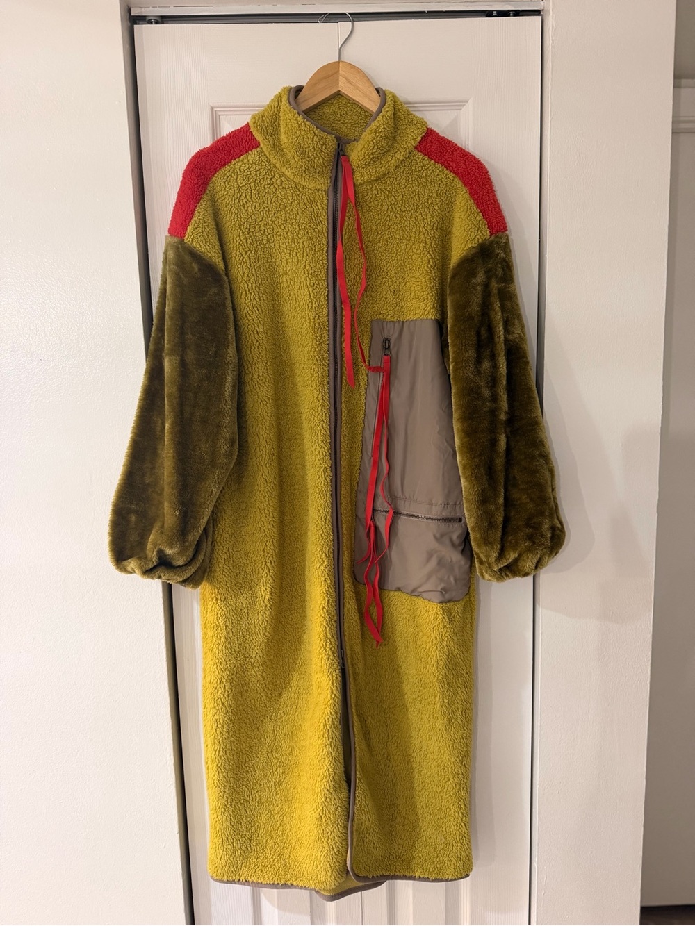 UGG Colorblock Teddy Fleece Long Zip Coat – Size sm